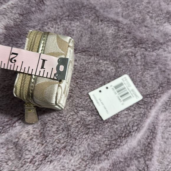NWT Coach Triple Pill Case - Picture 14 of 14